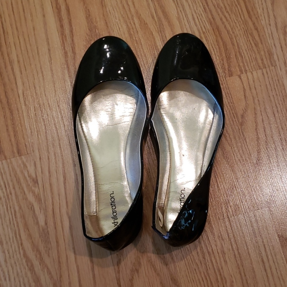 Classic black flats